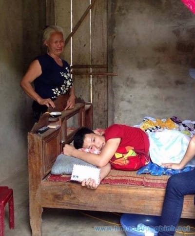 Người đàn bà mang nỗi đau hoá đá