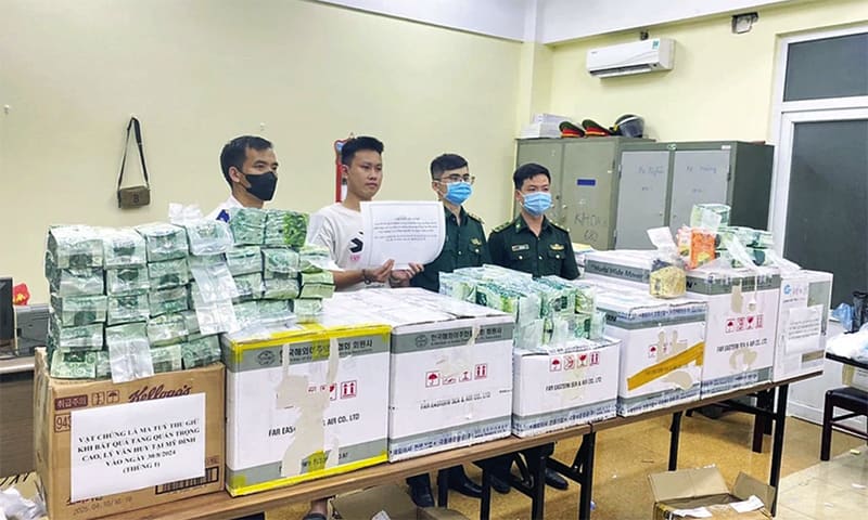 Cục Cảnh sát điều tra tội phạm về ma túy (Bộ Công an) đồng chủ trì, phối hợp Cục Phòng, chống ma túy và tội phạm (Bộ Tư lệnh Bộ đội Biên phòng) đấu tranh, phá đường dây vận chuyển ma túy từ Campuchia, Lào về Việt Nam.