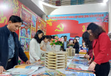 Các ấn phẩm báo Xuân thu hút sự quan tâm của bạn đọc.