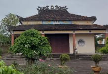  Di tích cấp quốc gia mộ và nhà thờ Hoàng Kế Viêm ở thôn Văn La, xã Lương Ninh (Quảng Ninh) luôn được chính quyền và nhân dân bảo vệ, gìn giữ. 