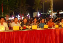 Các đại biểu tham dự chương trình nghệ thuật.