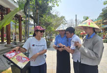 Lắp đặt bảng gắn chip NFC tại Phong Nha-Kẻ Bàng (Bố Trạch)