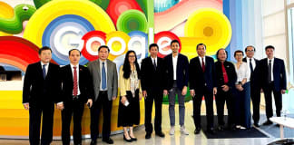 Đoàn công tác cùng đại diện lãnh đạo Google tại trụ sở ở Hoa Kỳ.