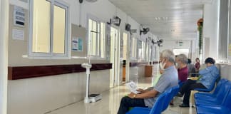 Các cơ sở KCB BHYT từng bước đầu tư cơ sở vật chất, trang thiết bị, nhân lực đáp ứng cơ bản nhu cầu KCB của người dân.