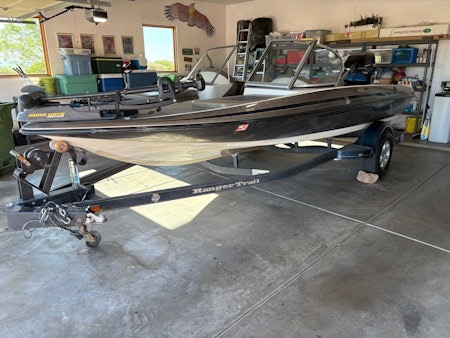 Ranger Reata Fish & Ski Boat