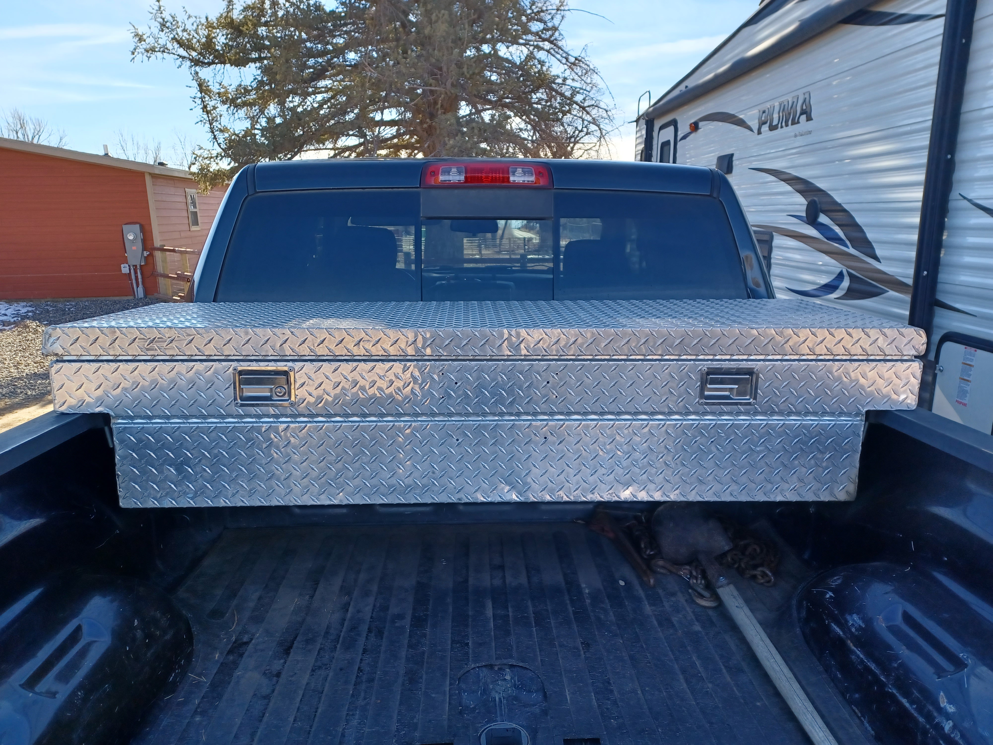 Truck bed tool box