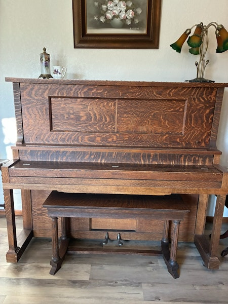 FREE ANTIQUE PLAYER PIANO