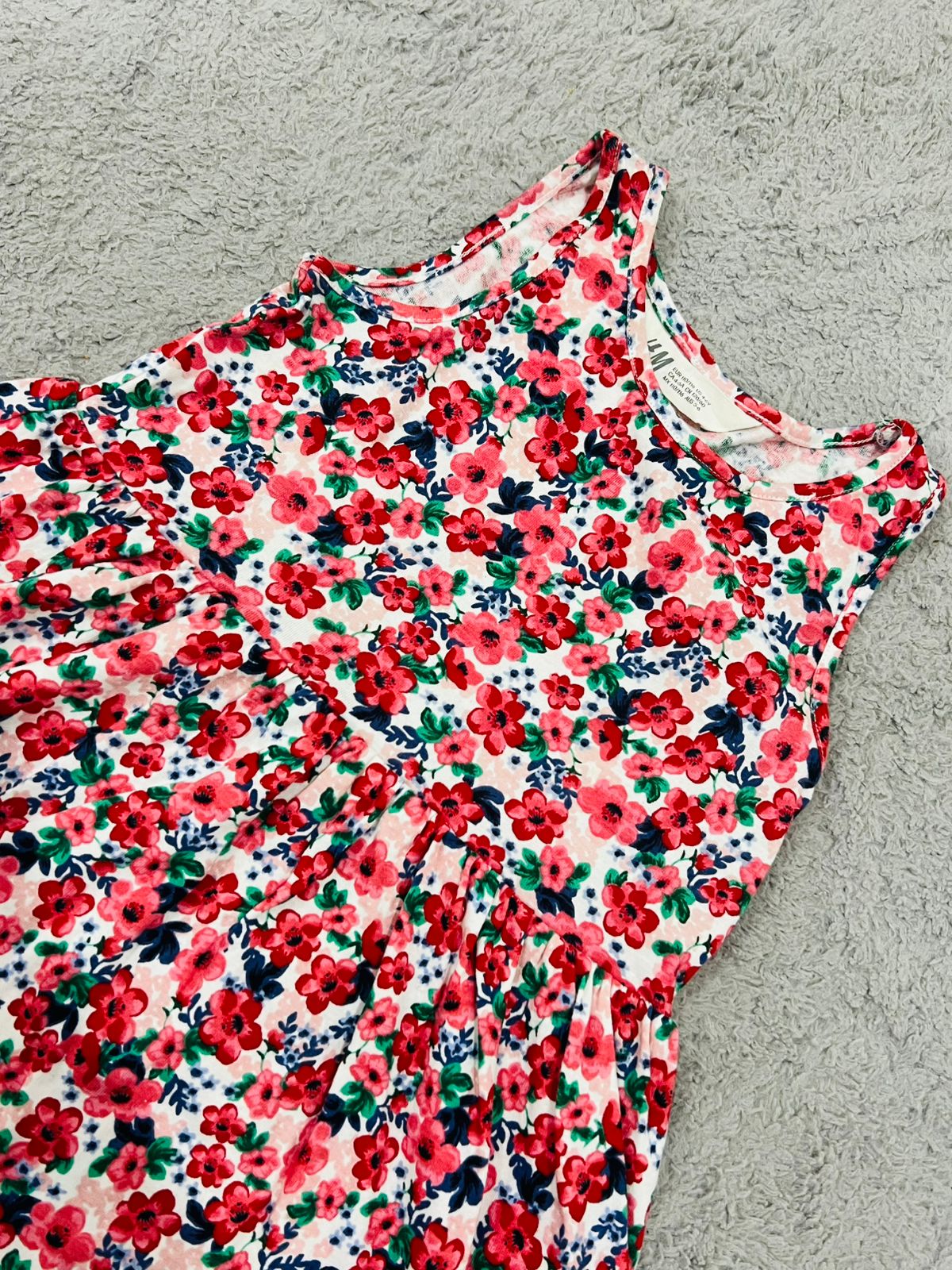 Floral sleeveless frock
