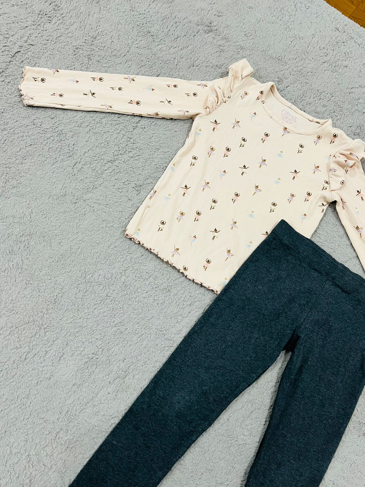 Baby full sleeve shirt with leggings