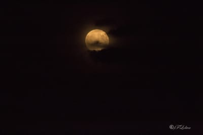 LA LUNA GIOCA CON LE NUVOLE 3