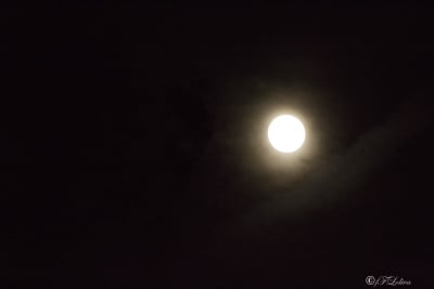 LA LUNA GIOCA CON LE NUVOLE 6