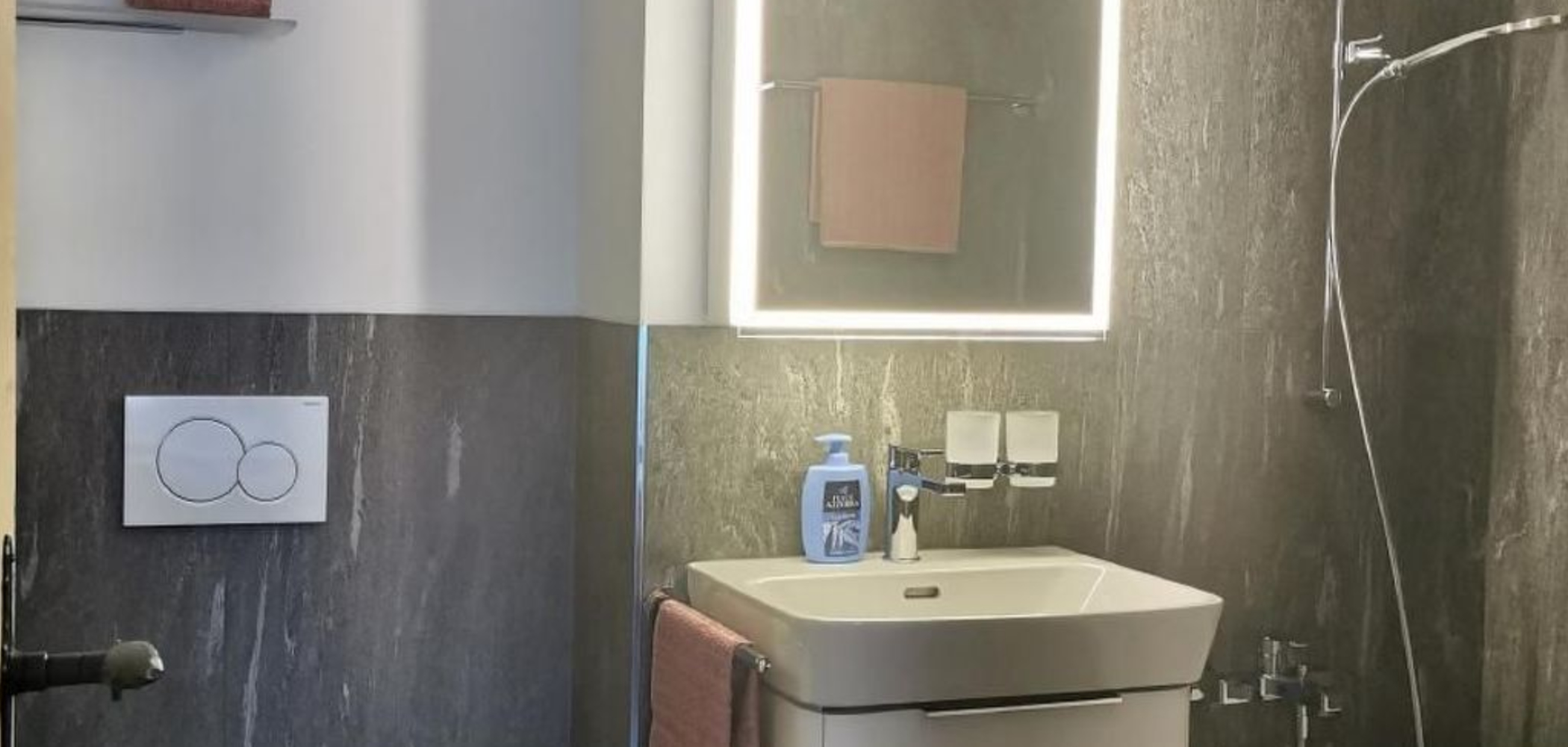 Bathroom / Wellness