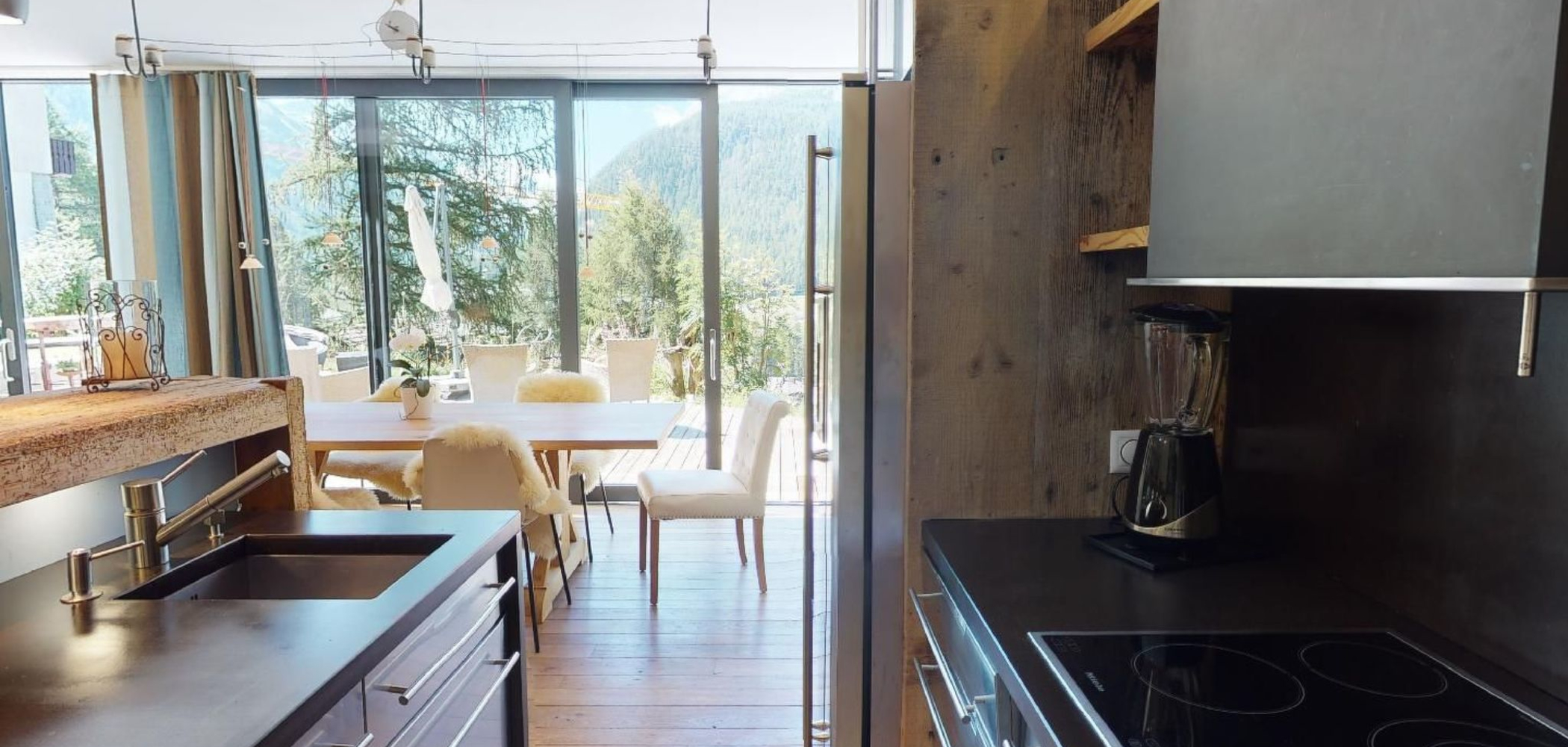 Kitchen / Dining Room
