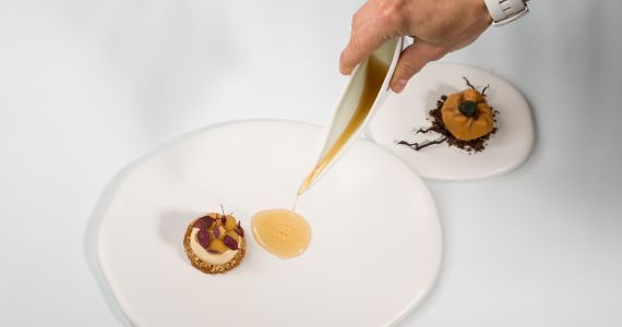 Kochkurs mit Dario Cadonau zum Thema "Grundfonds und Saucen"