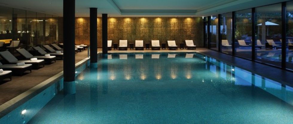 Wellnesshotel Golfpanorama Schwimmbad