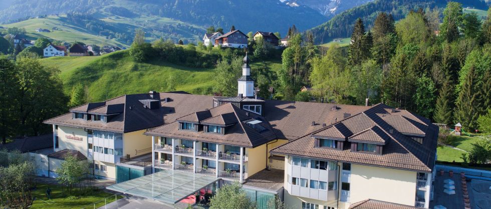 [Translate to English] Hotel Hof Weissbad Appenzell Aussenansicht