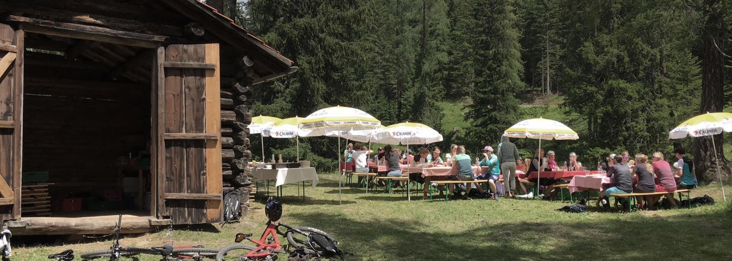 Sunday brunch at Schwarzsee, Davos Laret 