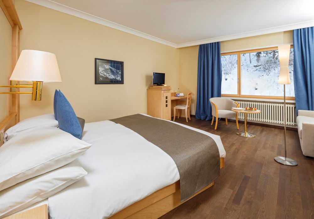 Doppelzimmer Waldseite (ohne Balkon &amp; ohne Aussicht)