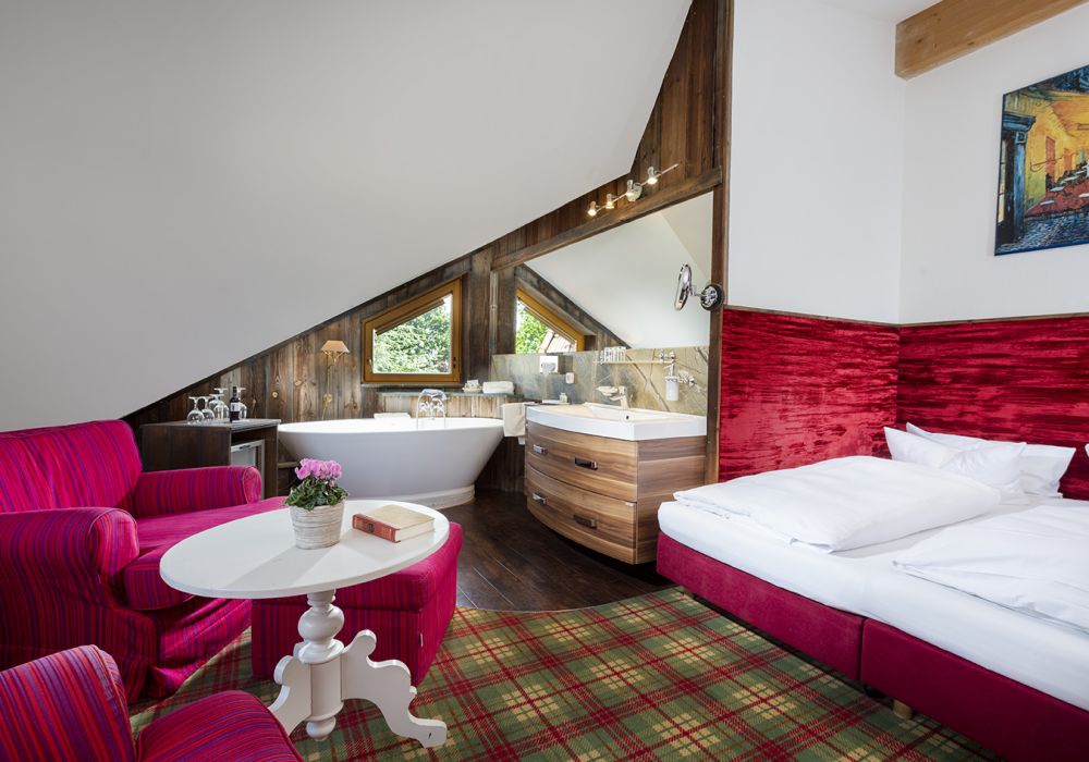 Gable Room with Lake View