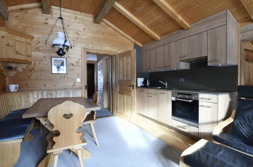 Alte Landstrasse 16 (Wolf)