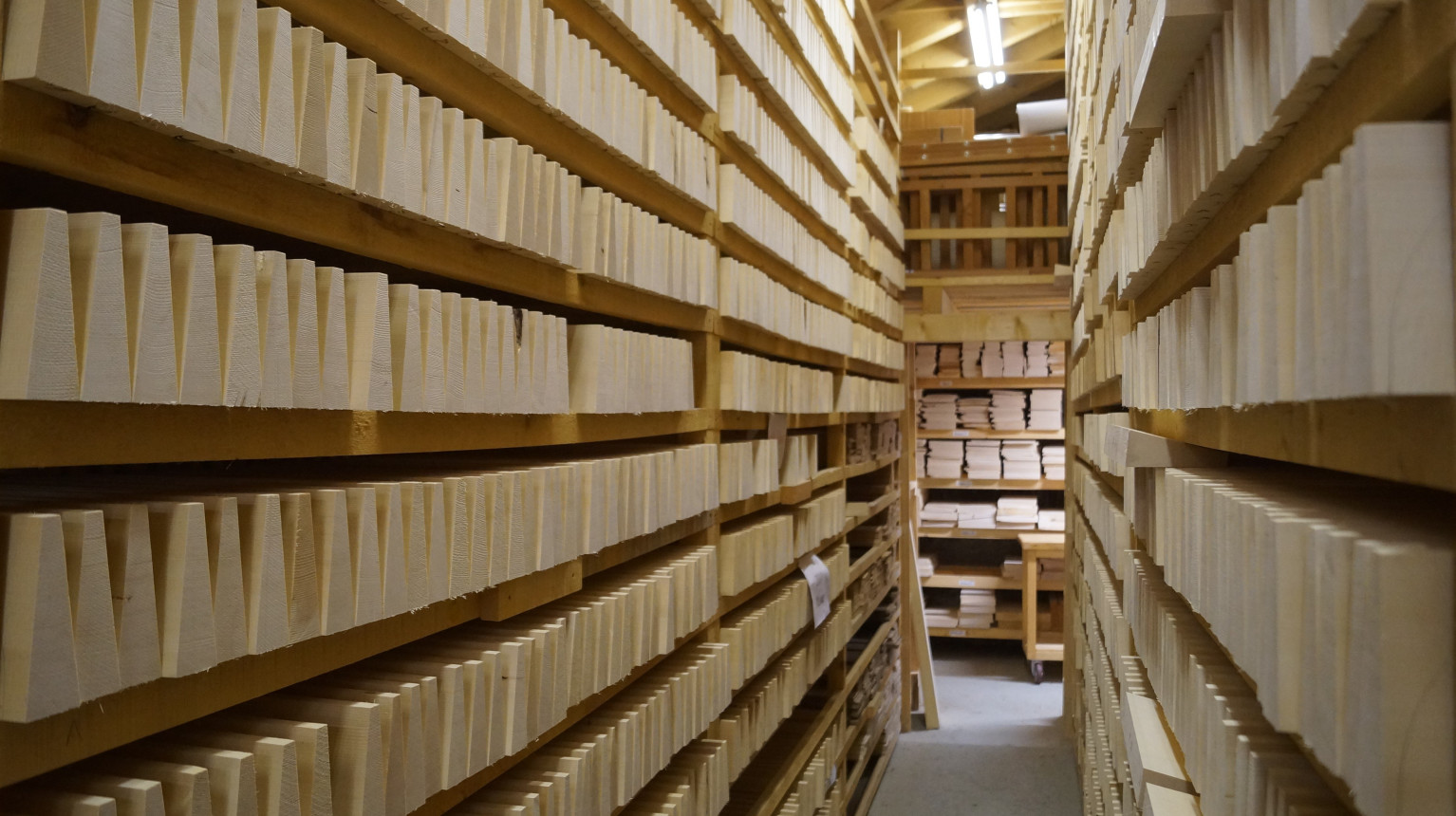 A real treasure with wood from Klosters: soundboards for violins await their buyers in the warehouse (photo Florinett Ltd.).