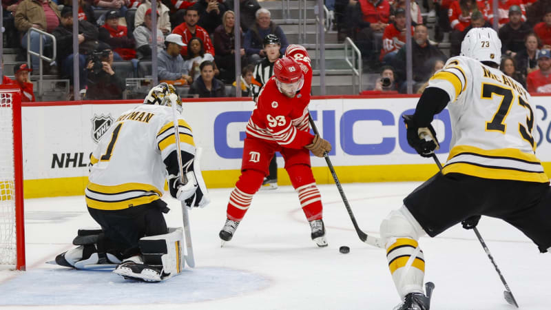 NHL Notes: Swayman hitting high notes at the right time for B's