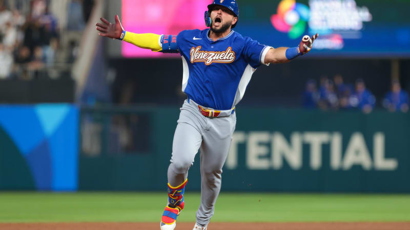 MLB Notebook: Wilyer Abreu’s huge WBC blast, Paul Skenes set for USA-DR clash, Red Sox buzz