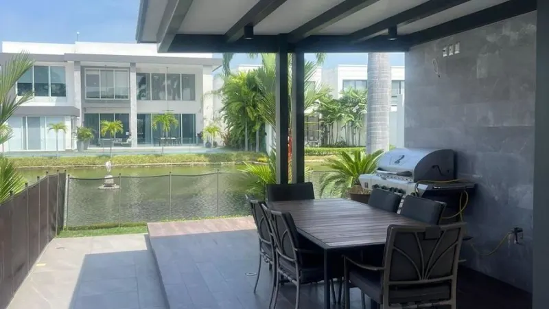 Casa en Isla del Rio, La Isla Mocolí, Samborondón por $730.000