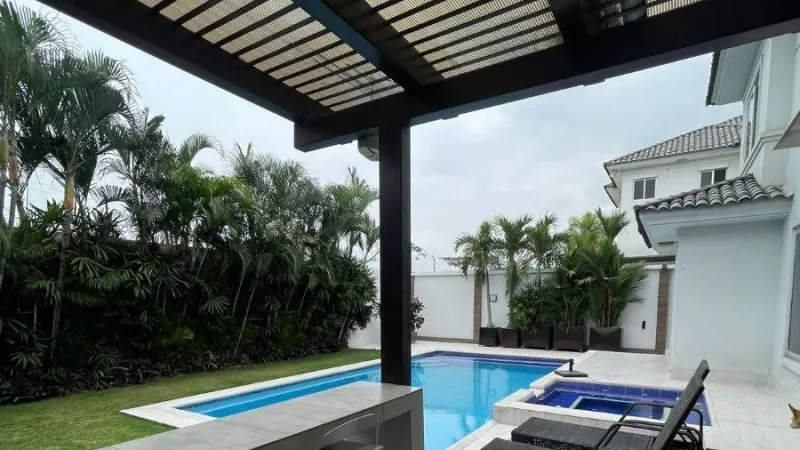 Casa en Laguna del Sol, Samborondón por $390.000