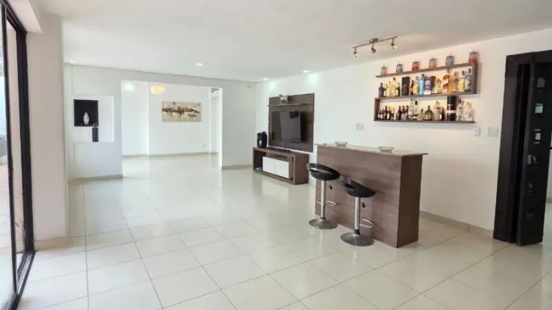 Casa en Camino del Río, Samborondón por $300.000