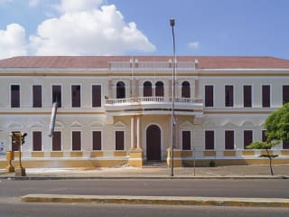 Hospital Central de Maracaibo “Dr. Urquinaona”