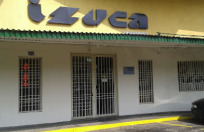 Izuca Uniformes