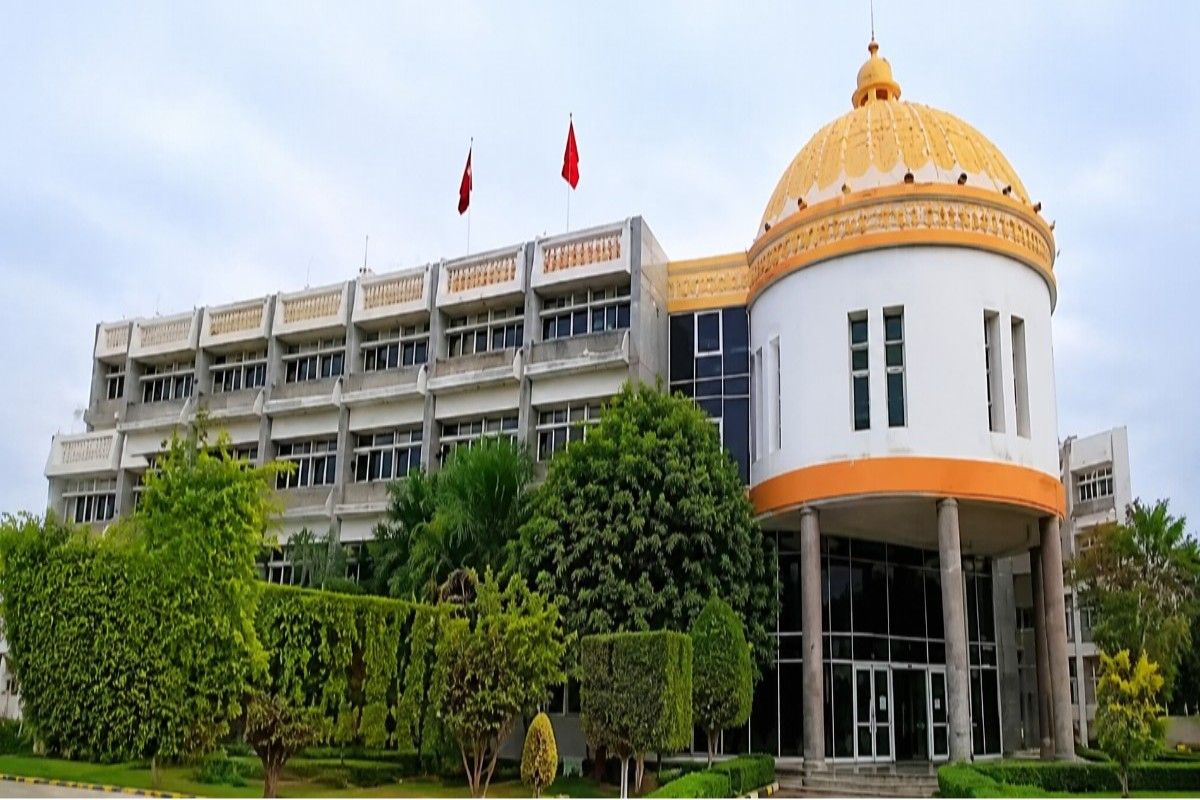 MBBS in Fayoum University Faculty of Medicine, Fayoum, Egypt campus