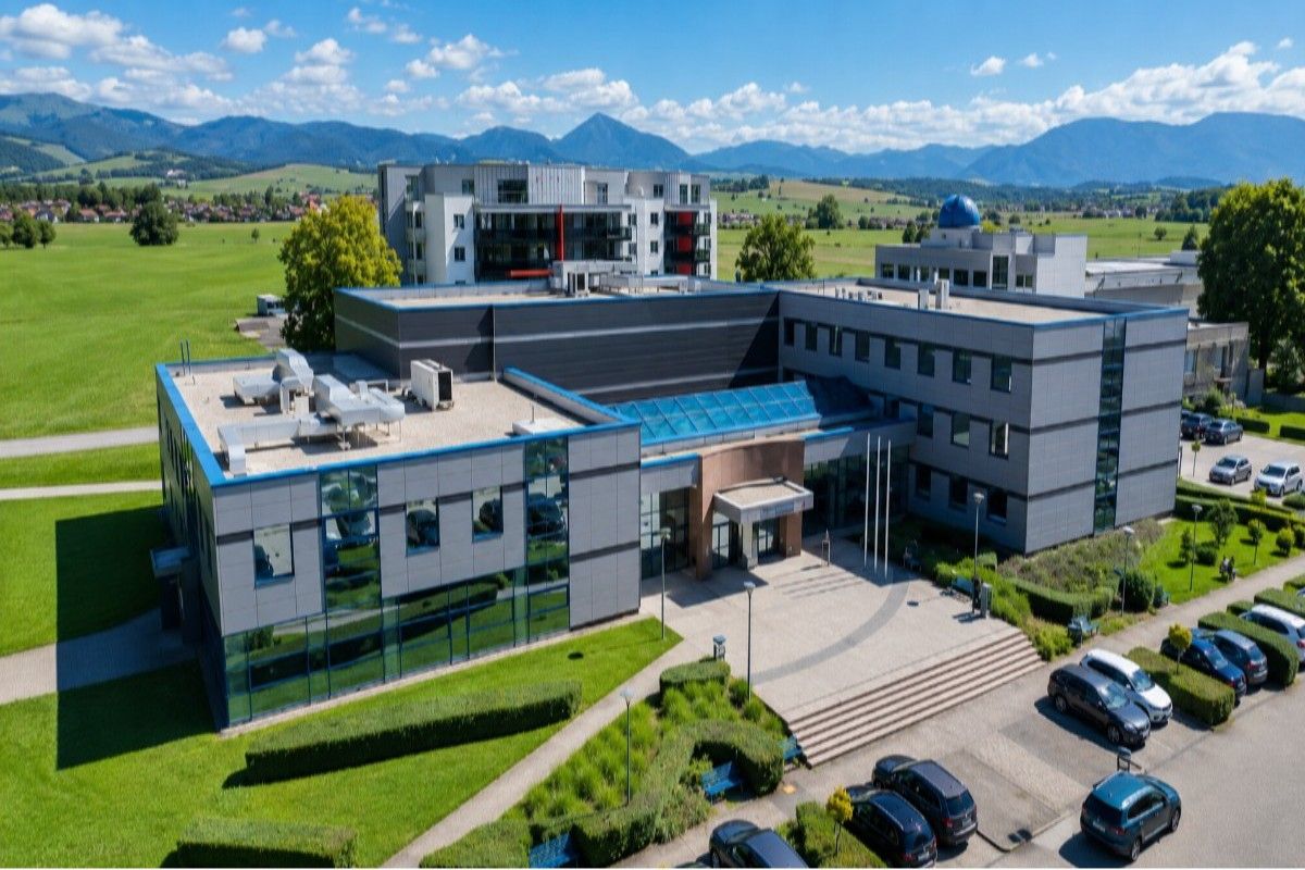 MBBS Ib Jesseniova Lekárska Fakulta v Martine, Univerzita Komenského campus