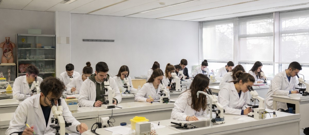 MBBS In University of Barcelona campus