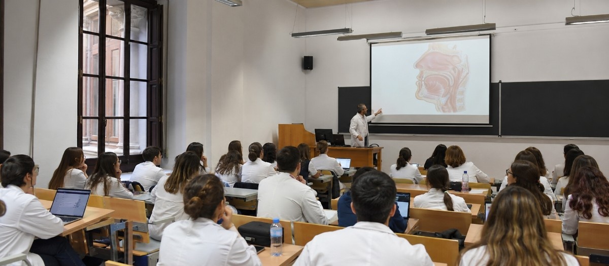MBBS in University of Alcalá Faculty of Medicine campus