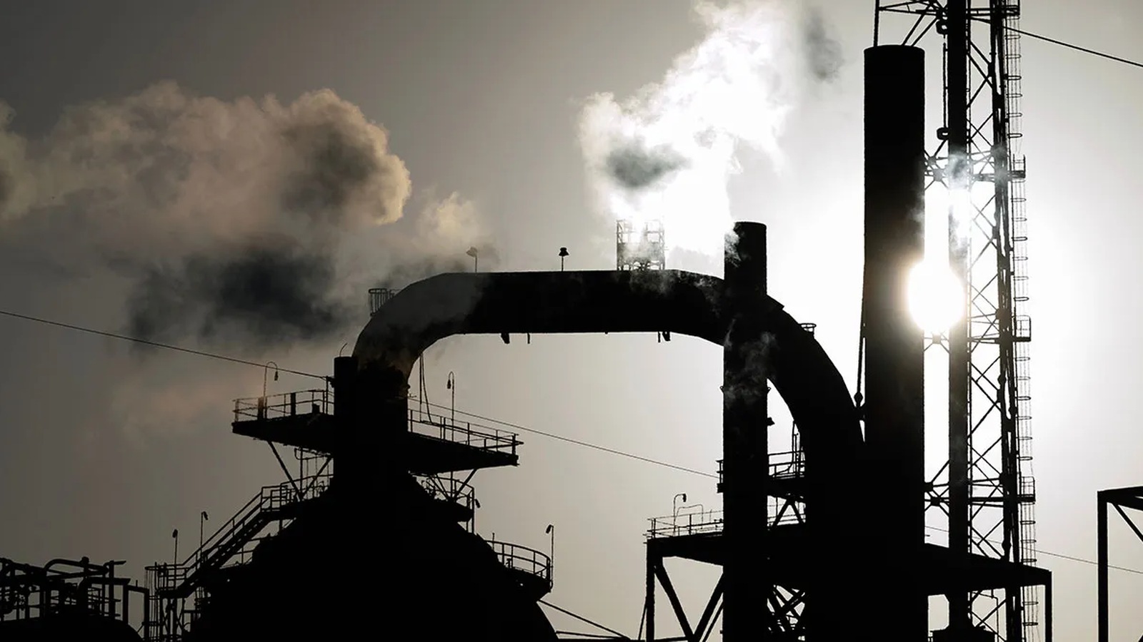 U.S. Refineries Run at 97.2% as Diesel Stays Tight