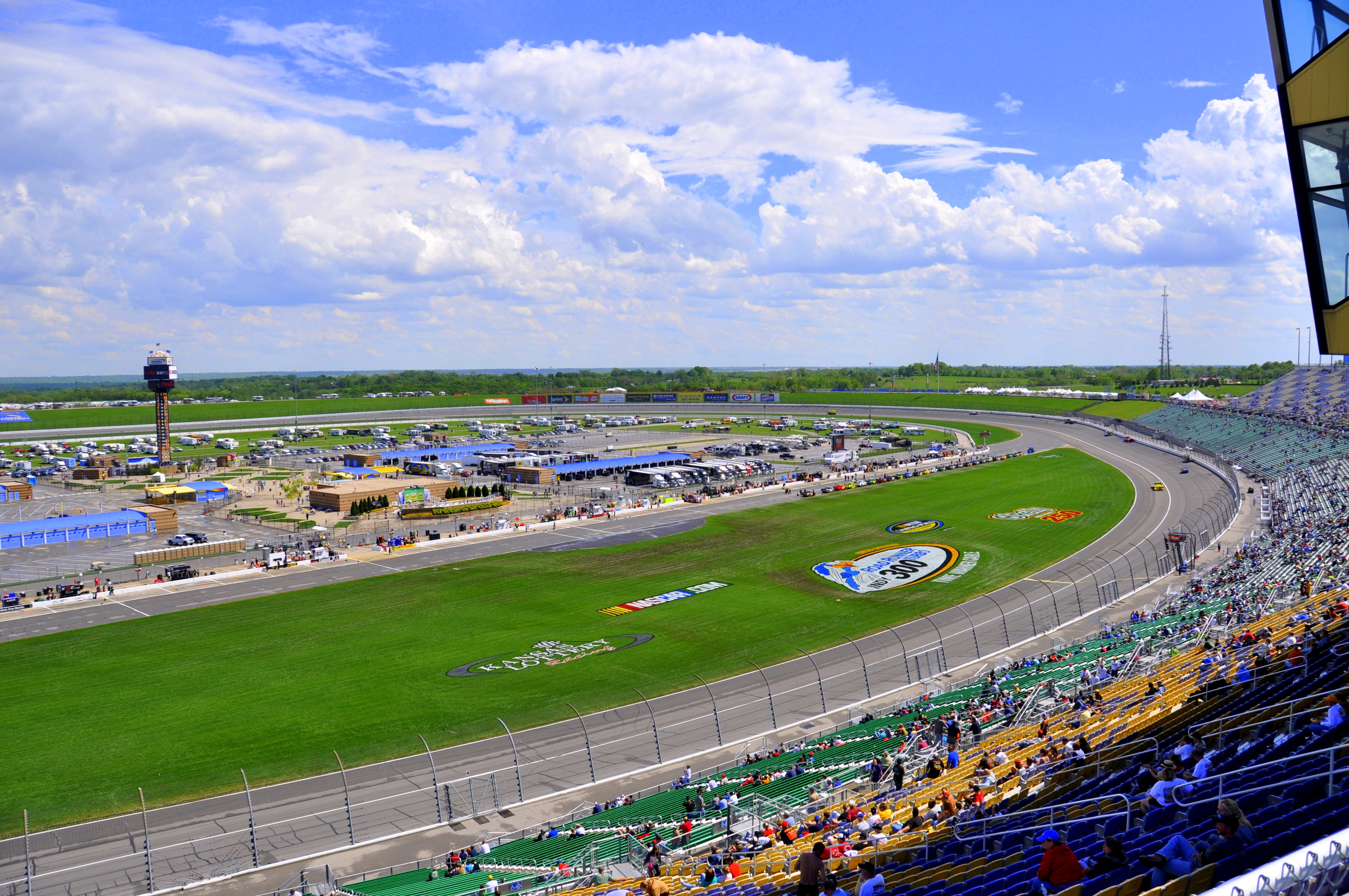 NASCAR en Kansas: horario y plan de estacionamiento