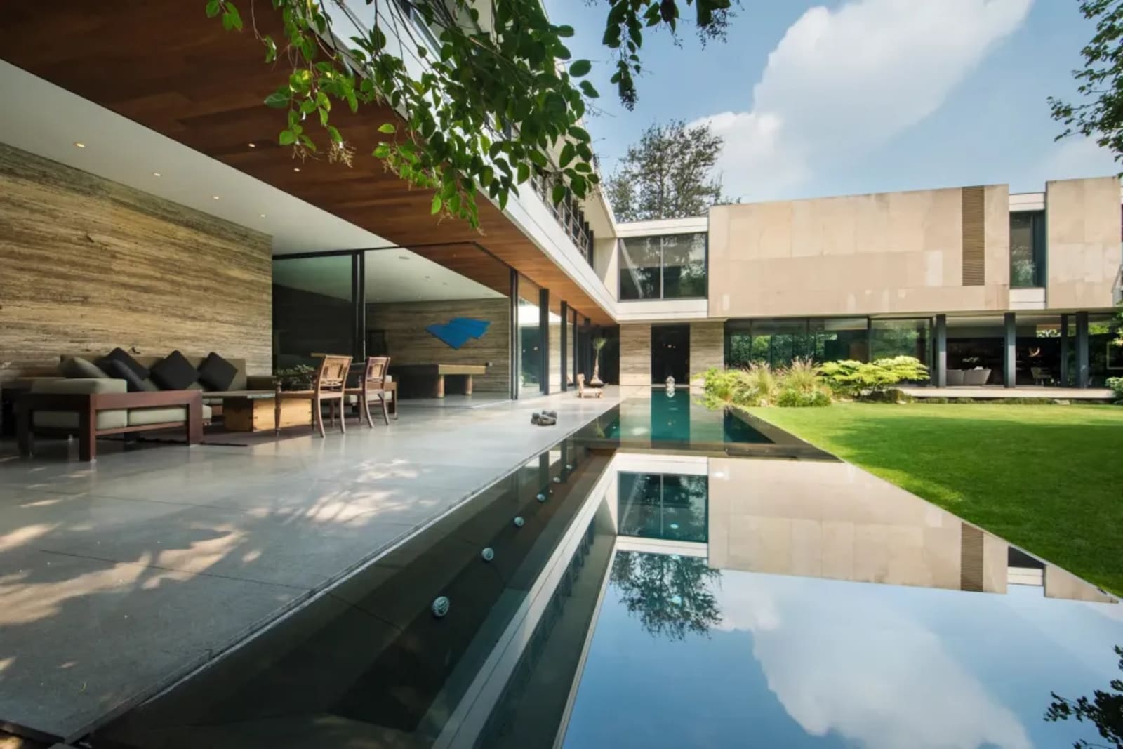 Architectural Trends Shaping the Next Generation of Luxury Homes