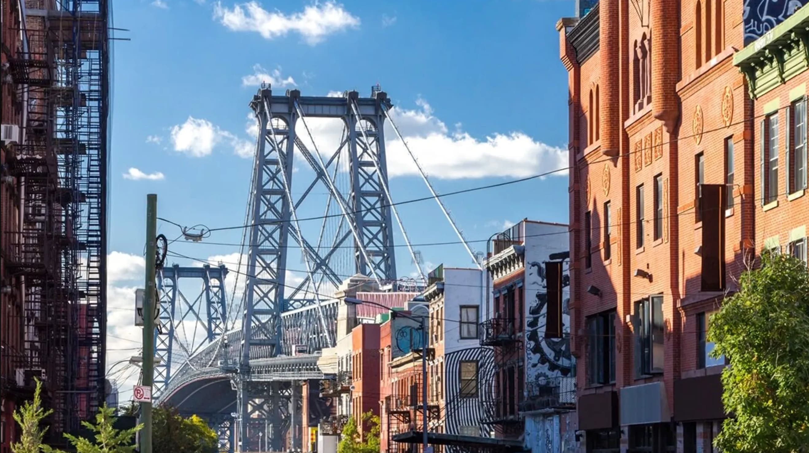 Williamsburg neighborhood — Manhattan luxury real estate