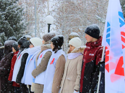 В Альшеевском районе молодогвардейцы организовали торжественное возложение цветов