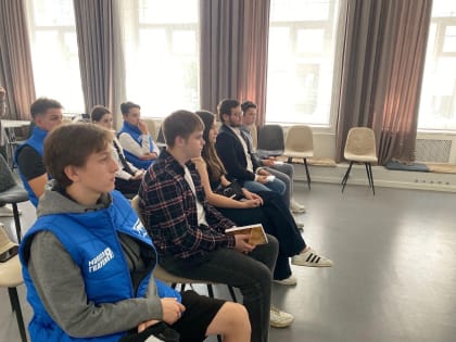 В Уфе молодогвардейцы организовали лекцию для студентов и детей военнослужащих