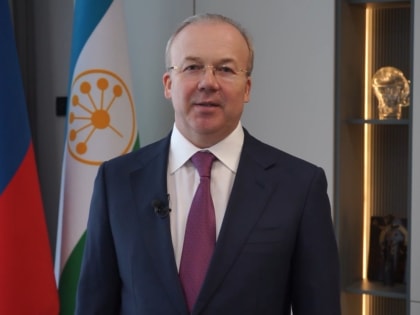 Премьер-министр Башкирии в 8-е марта пожелал женщинам республики счастья и хорошего настроения