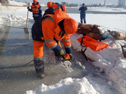 В Уфе началась подготовка мостов к весеннему ледоходу