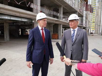 Министр спорта РФ Олег Матыцин и Радий Хабиров посетили стройплощадку уфимского Дворца борьбы