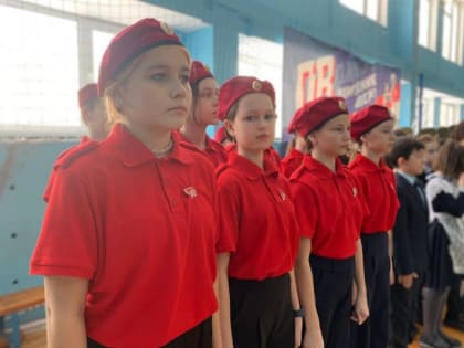 В школе №126 Кировского района Уфы прошел конкурс «Смотр строя и песни»