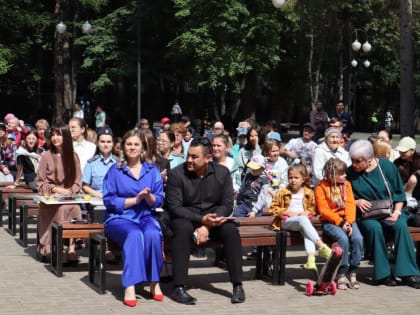 Молодым у нас дорога!