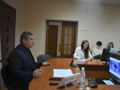 В Администрации Ленинского района Уфы поставлена задача по усилению работы по очистке от снега дворовых территорий