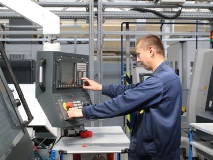 Российскому ОПК требуются рабочие руки — власти организуют бесплатное профобучение