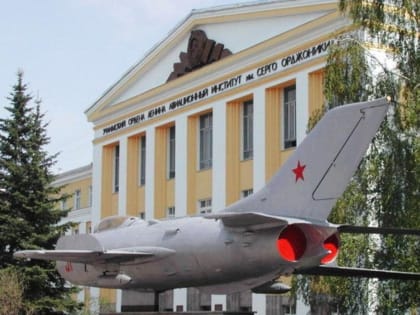 В Уфе Дмитрий Чернышенко встретился с молодыми учеными и рассказал о мерах поддержки науки